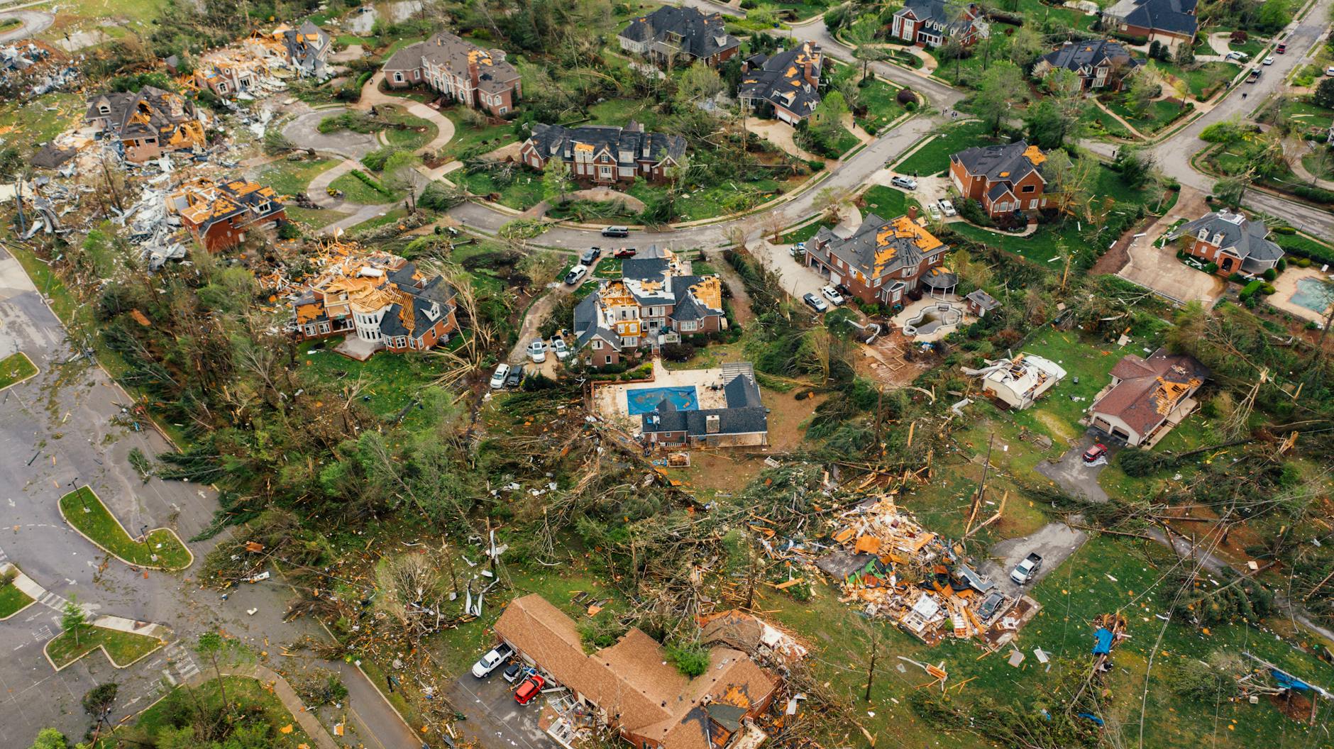 Storm Damage Cleanup: What to Do After a Hurricane